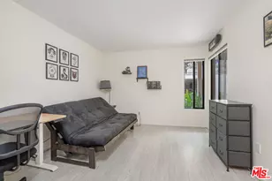 1942 Grace Ave, Los Angeles, CA 90068 - Photo 16