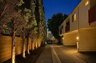 4208 Russell Ave, Los Angeles, CA 90027 - Photo 30