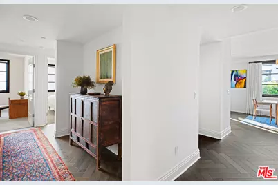 718 N Croft Ave #201, Los Angeles, CA 90069 - Photo 16
