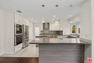 175 Barlock Ave, Los Angeles, CA 90049 - Photo 14