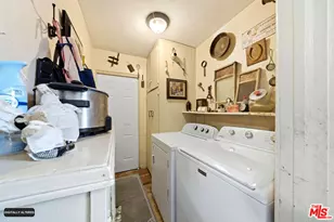 10866 Kingsland St, Los Angeles, CA 90034 - Photo 40