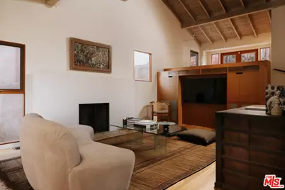 179 Beloit Ave, Los Angeles, CA 90049 - Photo 18