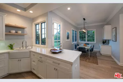 3686 Benedict Canyon Ln, Sherman Oaks, CA 91423 - Photo 18