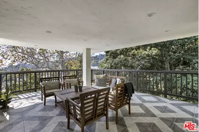 2781 Westshire Dr, Los Angeles, CA 90068 - Photo 36