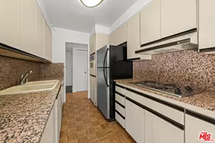1300 Midvale Ave, Los Angeles, CA 90024 - Photo 20