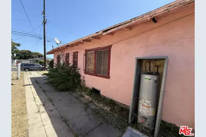142 W 58th St, Los Angeles, CA 90037 - Photo 4