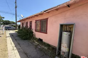 142 W 58th St, Los Angeles, CA 90037 - Photo 4