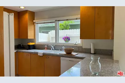 807 21st St #3, Santa Monica, CA 90403 - Photo 12