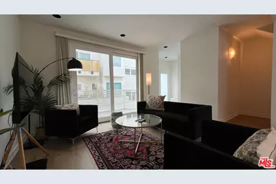 807 21st St #3, Santa Monica, CA 90403 - Photo 8