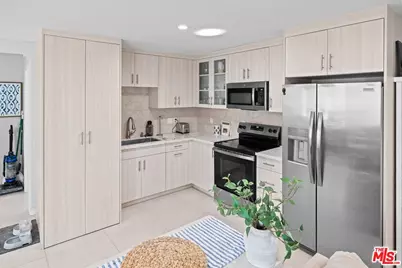 4129 Chevy Chase Dr, Los Angeles, CA 90039 - Photo 16