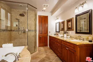 221 3rd St, Manhattan Beach, CA 90266 - Photo 38