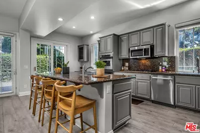 928 Harbor Crossing Ln, Los Angeles, CA 90292 - Photo 18