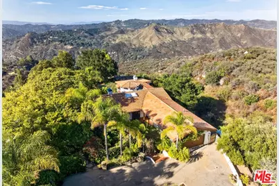 20333 Reigate Rd, Topanga, CA 90290 - Photo 1