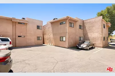 1229 Hollister St, San Fernando, CA 91340 - Photo 10