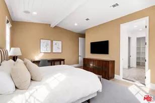 11380 Waterford St, Los Angeles, CA 90049 - Photo 12
