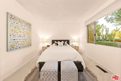 16375 Sloan Dr, Los Angeles, CA 90049 - Photo 30