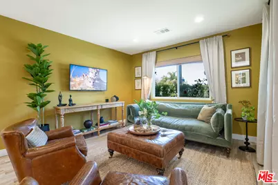 5919 Encino Ave, Los Angeles, CA 91316 - Photo 24