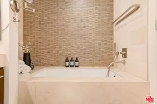 1755 Ocean Ave, Santa Monica, CA 90401 - Photo 16