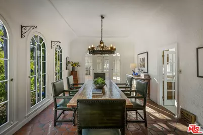 2586 Aberdeen Ave, Los Angeles, CA 90027 - Photo 18