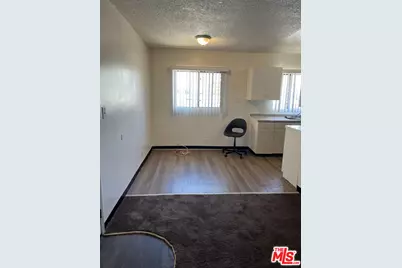 9111 S Baring Cross St, Los Angeles, CA 90044 - Photo 10