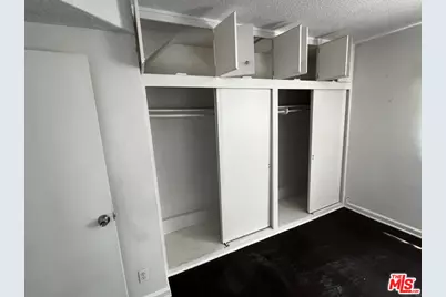 9111 S Baring Cross St, Los Angeles, CA 90044 - Photo 16