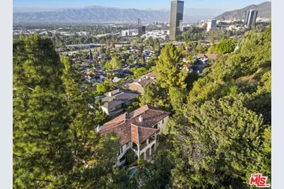 10940 Terryview Dr, Studio City, CA 91604 - Photo 6