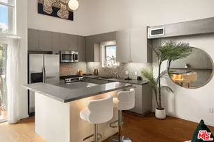 7062 Hawthorn Ave, Los Angeles, CA 90028 - Photo 8