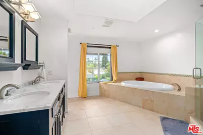 1601 Ard Eevin Ave, Glendale, CA 91202 - Photo 24