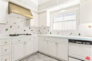 1545 N Doheny Dr, Los Angeles, CA 90069 - Photo 14
