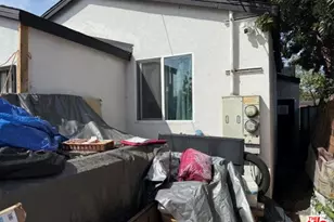 9712 S San Pedro St, Los Angeles, CA 90003 - Photo 8