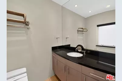 4015 Ocean Dr, Oxnard, CA 93035 - Photo 22