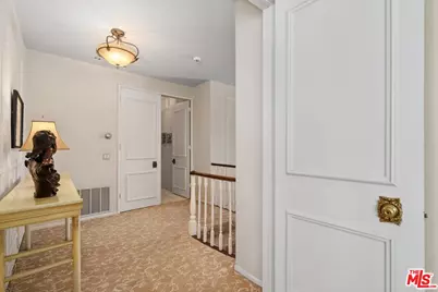 2720 Aqua Verde Cir, Los Angeles, CA 90077 - Photo 14