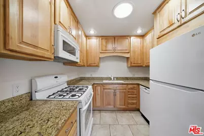 718 Blue Jay Rd, Big Bear Lake, CA 92315 - Photo 8