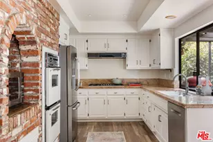 19051 Brasilia Dr, Los Angeles, CA 91326 - Photo 10