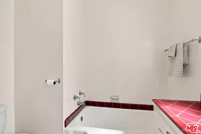 801 W Columbia St, Long Beach, CA 90806 - Photo 20