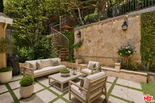 1519 Schuyler Rd, Los Angeles, CA 90210 - Photo 1