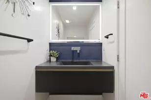 3926 S Ridgeley Dr, Los Angeles, CA 90008 - Photo 34
