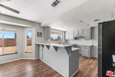 15361 Mondamon Rd, Apple Valley, CA 92307 - Photo 20