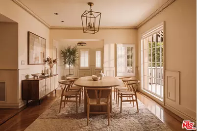8233 Roxbury Rd, Los Angeles, CA 90069 - Photo 4