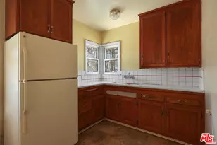 8320 Airlane Ave, Los Angeles, CA 90045 - Photo 16
