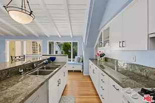 12052 Laurel Terrace Dr, Studio City, CA 91604 - Photo 14