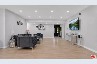 15829 Tupper St, Los Angeles, CA 91343 - Photo 14