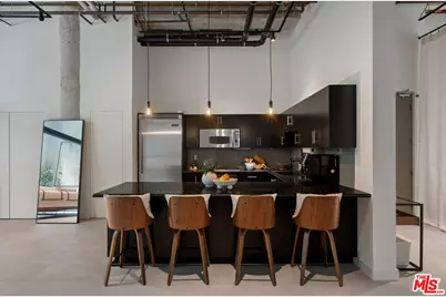 330 W 11th St #104, Los Angeles, CA 90015 - Photo 14