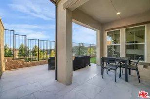 20818 W Bur Oak Circle, Porter Ranch, CA 91326 - Photo 12