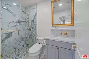 1043 S Victoria Ave, Los Angeles, CA 90019 - Photo 24