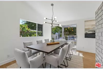 3000 Dona Emilia Dr, Los Angeles, CA 91604 - Photo 12