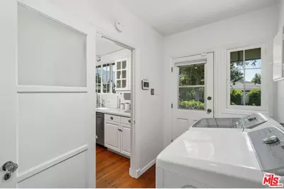 2130 Las Lunas St, Pasadena, CA 91107 - Photo 10