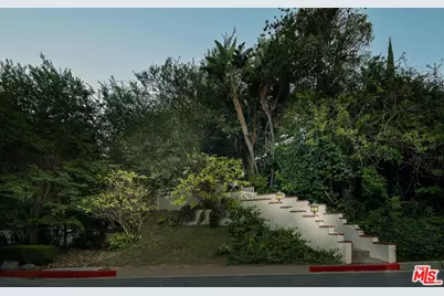 3931 Woodcliff Rd, Sherman Oaks, CA 91403 - Photo 30