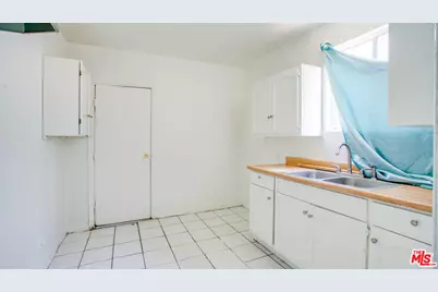 612 E 83rd St, Los Angeles, CA 90001 - Photo 4