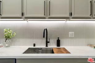 11628 Montana Ave, Los Angeles, CA 90049 - Photo 10